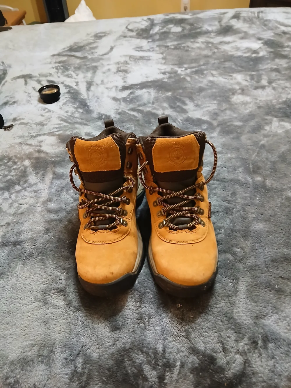 Timberland Men's Lace-Up Boots in Wheat and Dark Brown